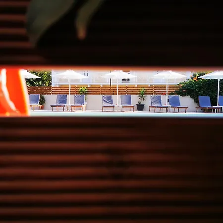 The Mathraki Studios 4*