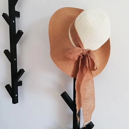 The Mathraki Studios 4*